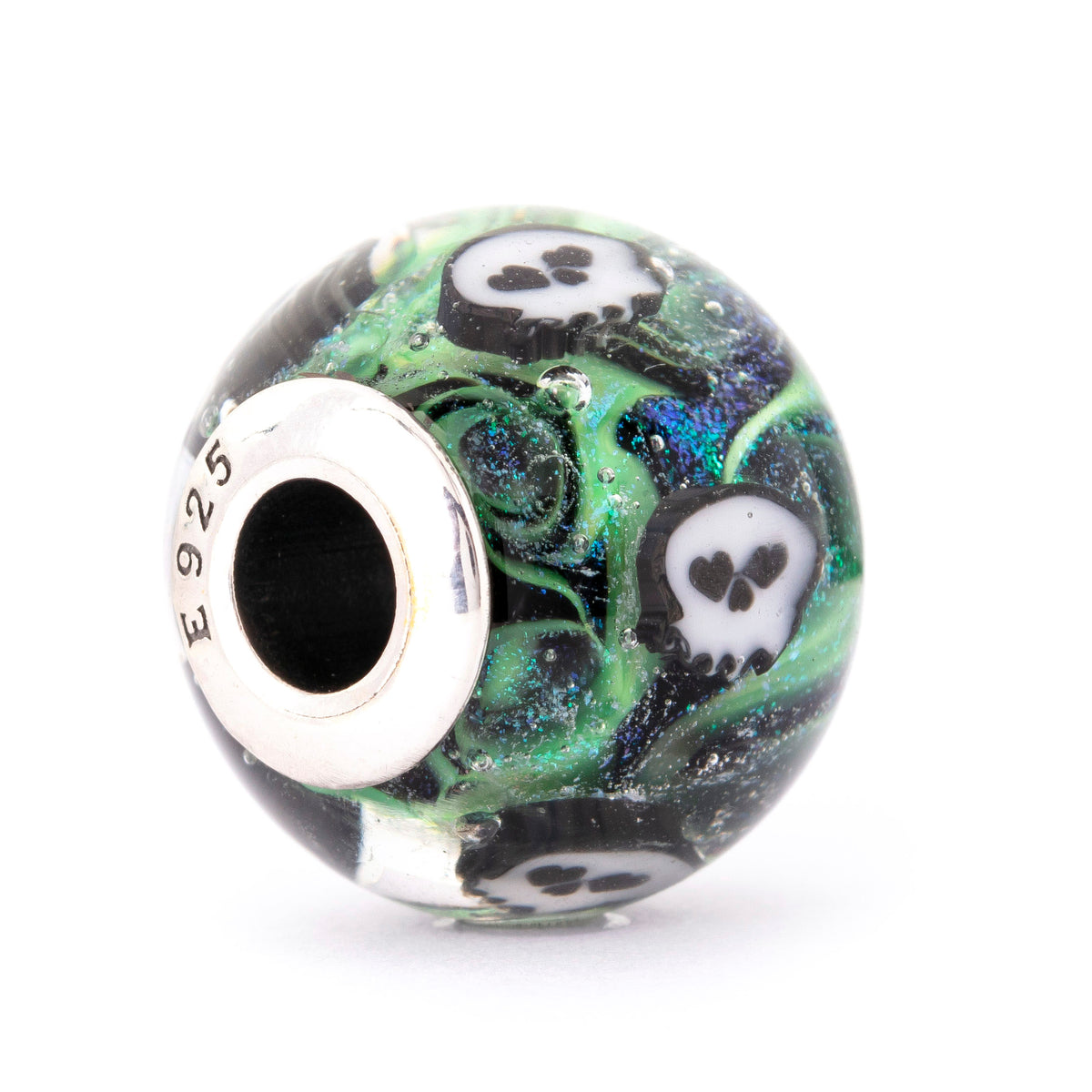 Ghostlight Skulls World — 360° view 32 of 36