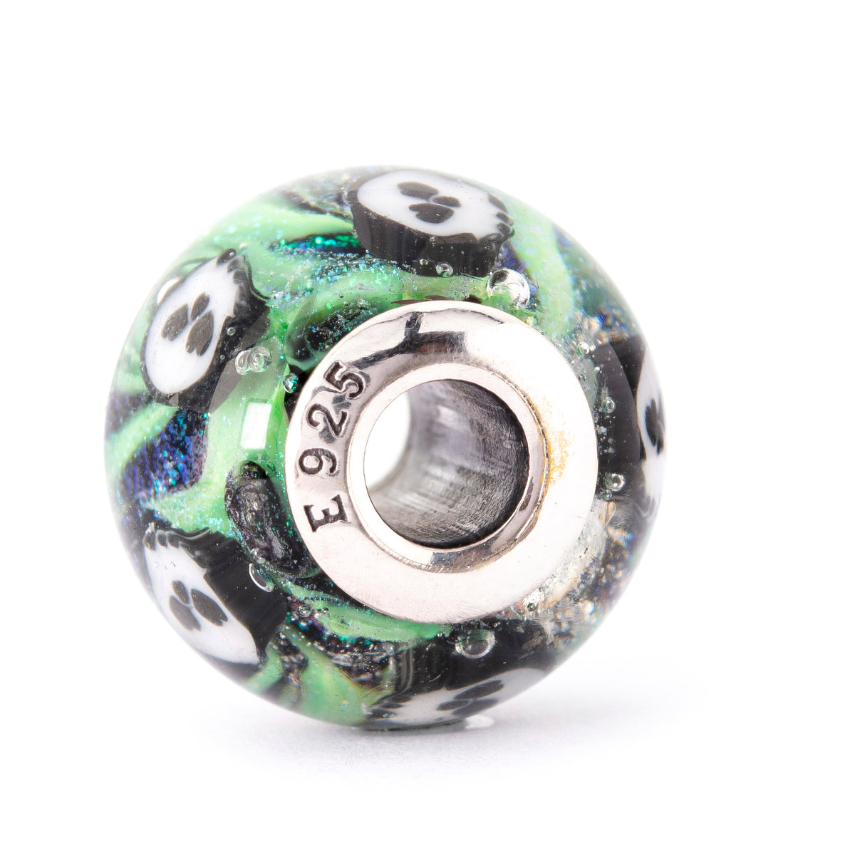 Ghostlight Skulls World — 360° view 27 of 36