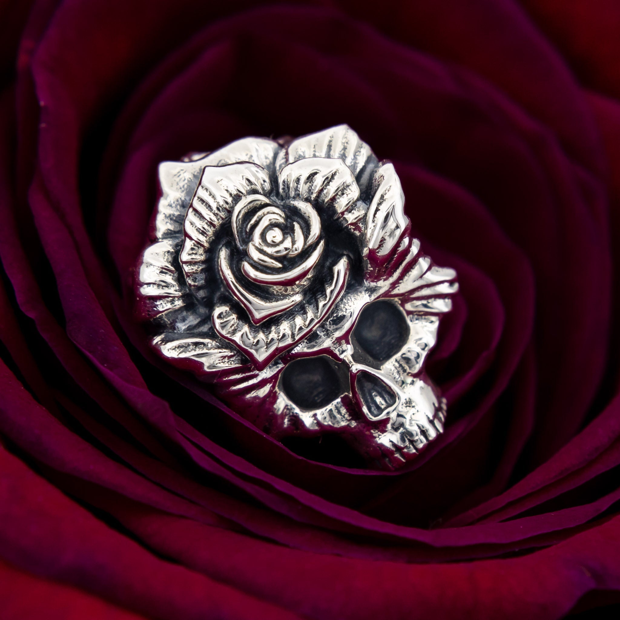 RoseSkull-C.jpg?v=1700478081&